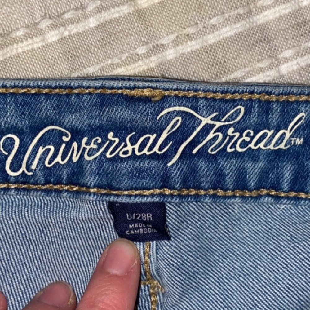 Universal Thread jean shorts 6/28 - Picture 3 of 3